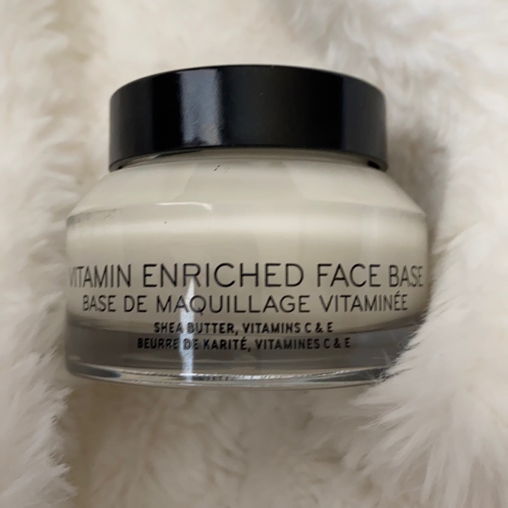 Bobbi brown vitamin enriched face base